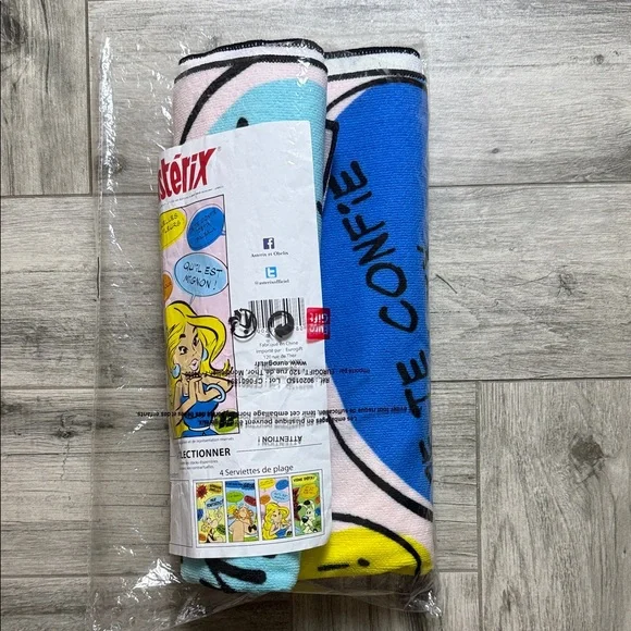 Asterix Pop Art Towel with Speech Bubbles - Picture 9 of 9